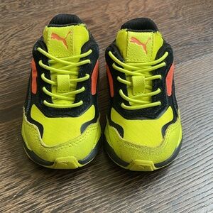 Puma Infant Toddler Boy Kid Sneaker Shoes - Neon Yellow, Orange and Black size 5